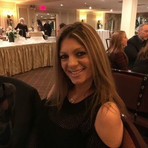 Meet your Posher, Leeann